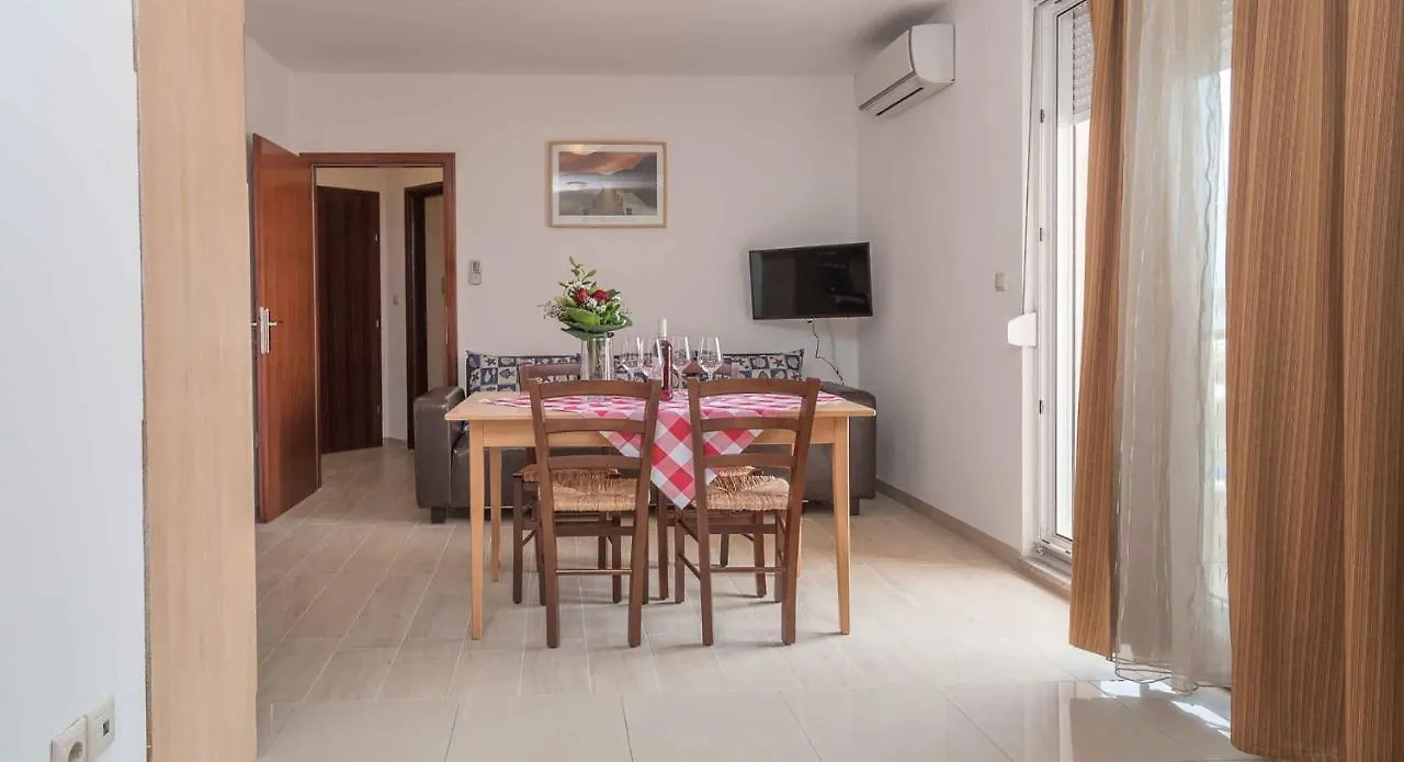 Porto Samaria Holiday Apartments Trogir