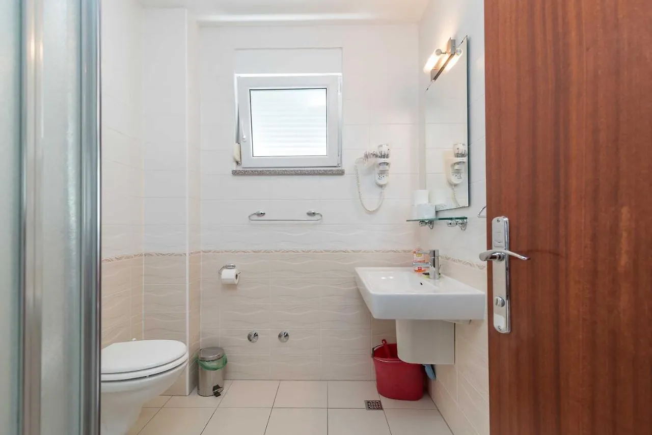 Porto Samaria Holiday Apartments  Trogir